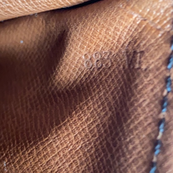 Louis Vuitton Chantilly PM - Picture 5 of 12